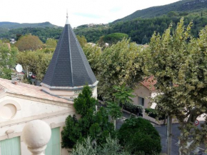 Séjour Idéal à Lamalou: Studio 28 m², Balcon, Proche Thermes, Animaux Acceptés, Wifi Inclus - FR-1-451-182